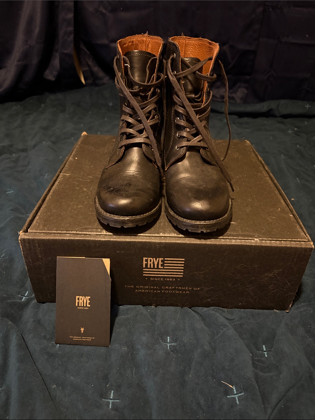 Frye Pre-Loved Black Sabrina 6g Laceup